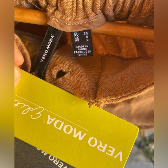 Vero Moda Shorts. Size- 34 - Picture 11 of 13